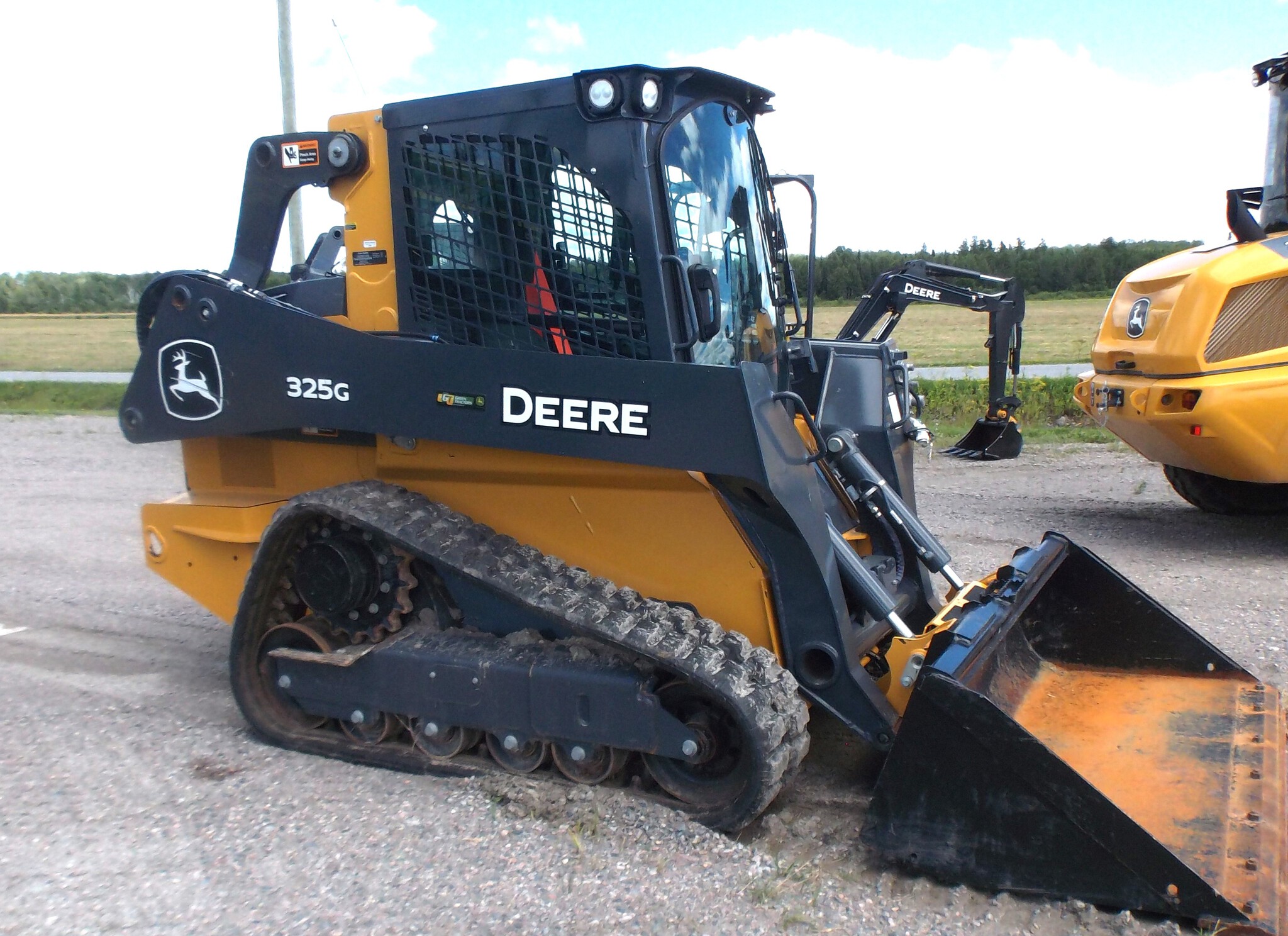 2023 John Deere 325G Image 1