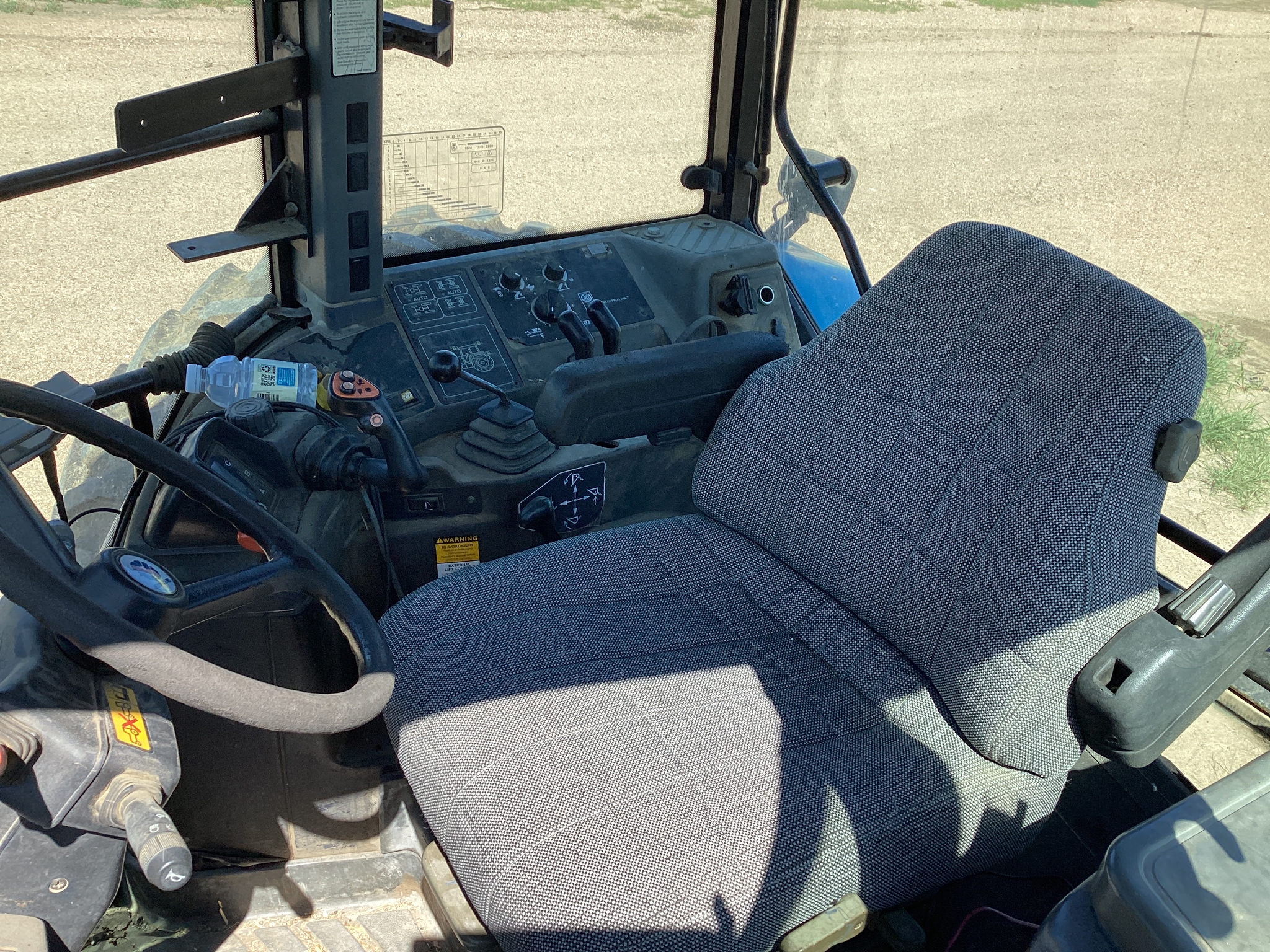 1997 New Holland 8360 Image 2