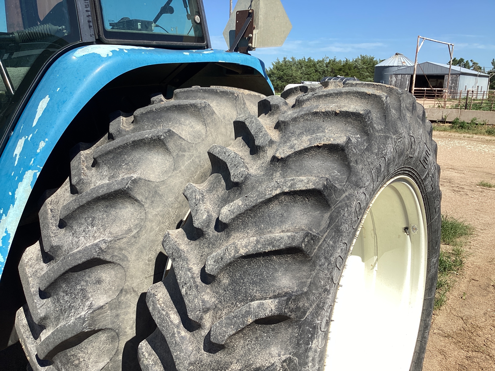 1997 New Holland 8360 Image 11