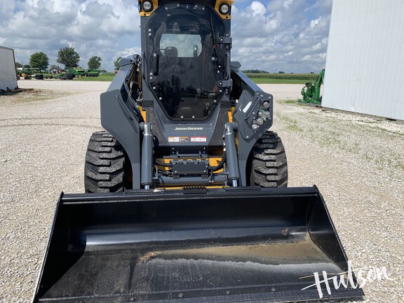 Photo of 2024 John Deere 334 P