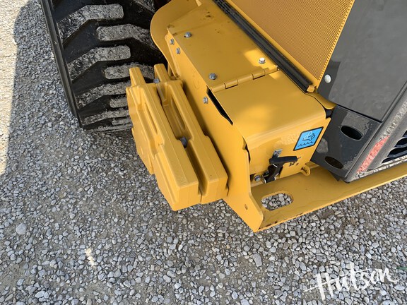 Photo of 2024 John Deere 334 P