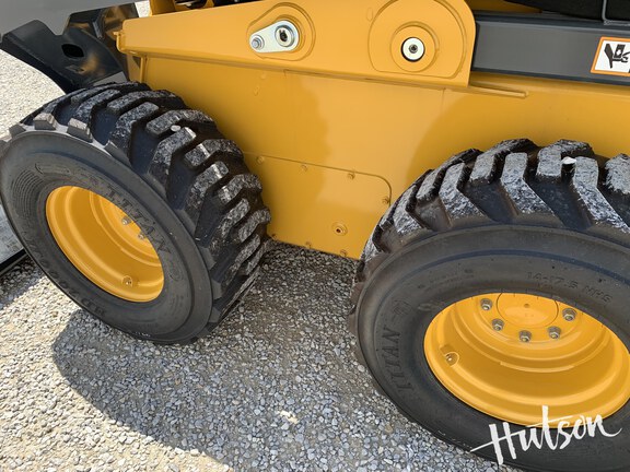 Photo of 2024 John Deere 334 P