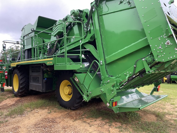 2022 John Deere CP770 Photo 5