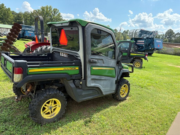 2020 John Deere XUV835R Photo 3