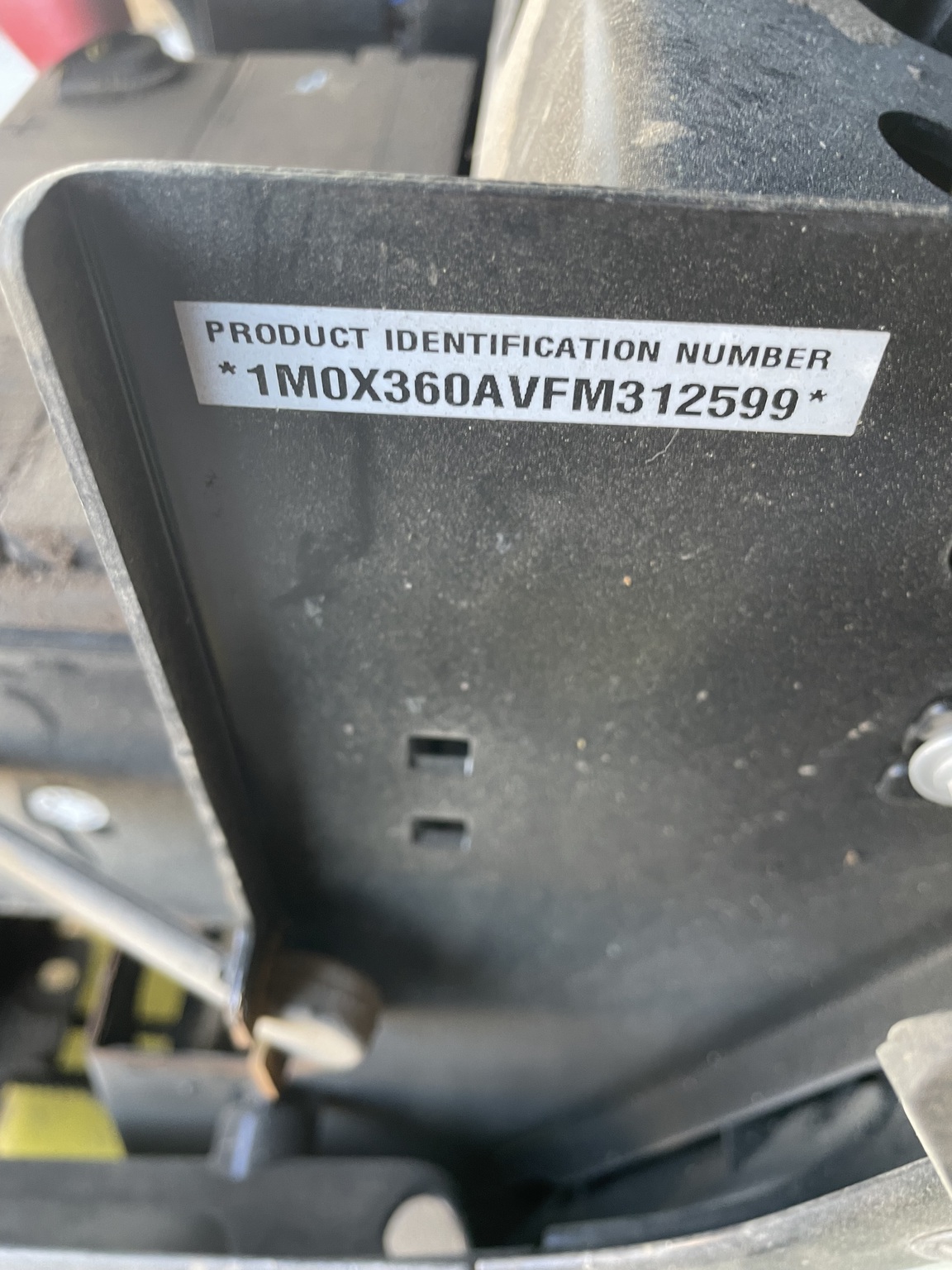 2015 John Deere X360 Image 9