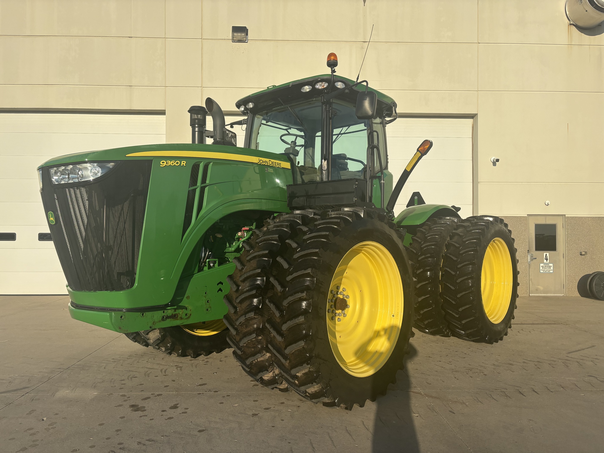 2014 John Deere 9360R Image 3