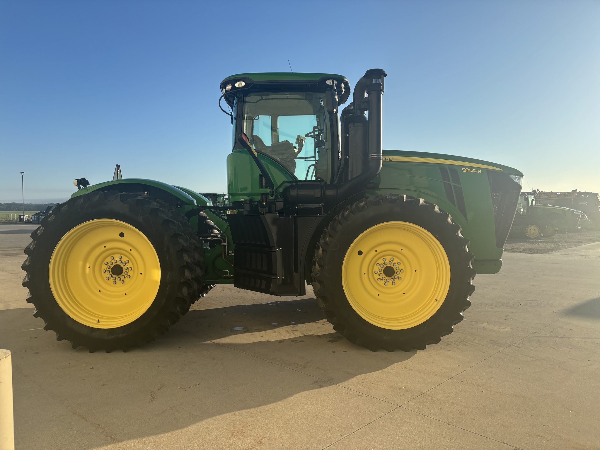 2014 John Deere 9360R Image 4