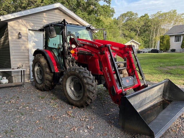 2022 Massey Ferguson 4707 Image 2