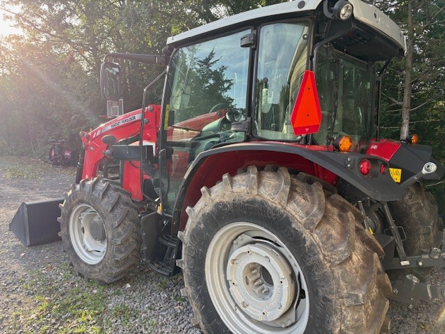 2022 Massey Ferguson 4707 Image 4