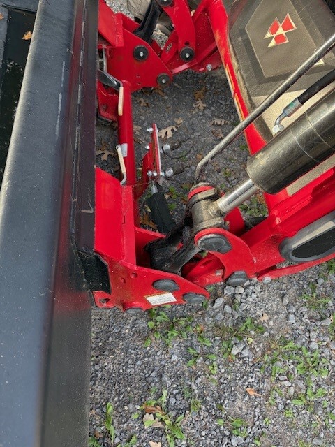 2022 Massey Ferguson 4707 Image 9