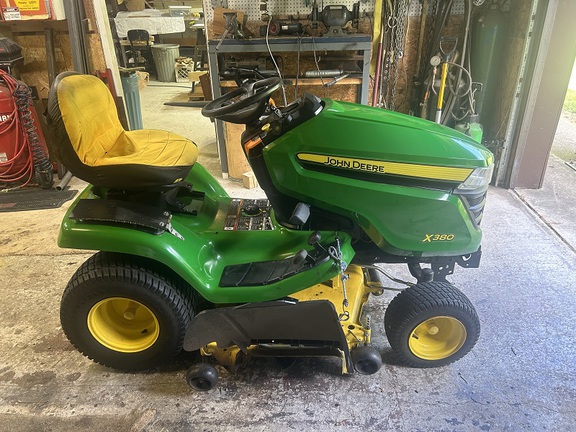 Photo of 2018 John Deere X380