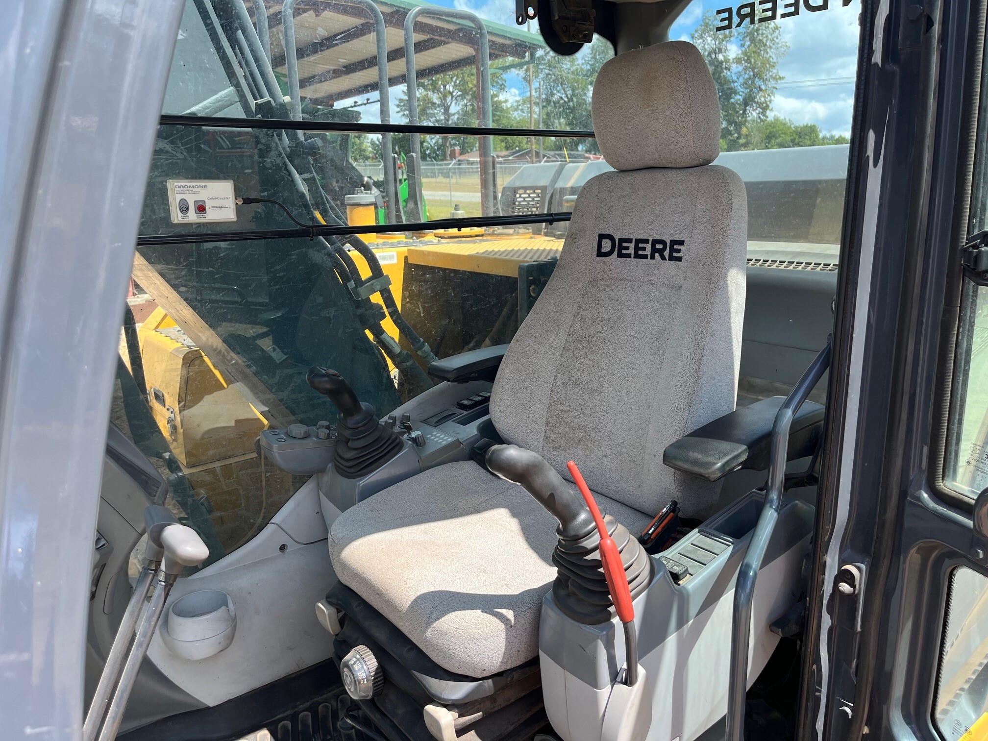 2020 John Deere 130G Image 6