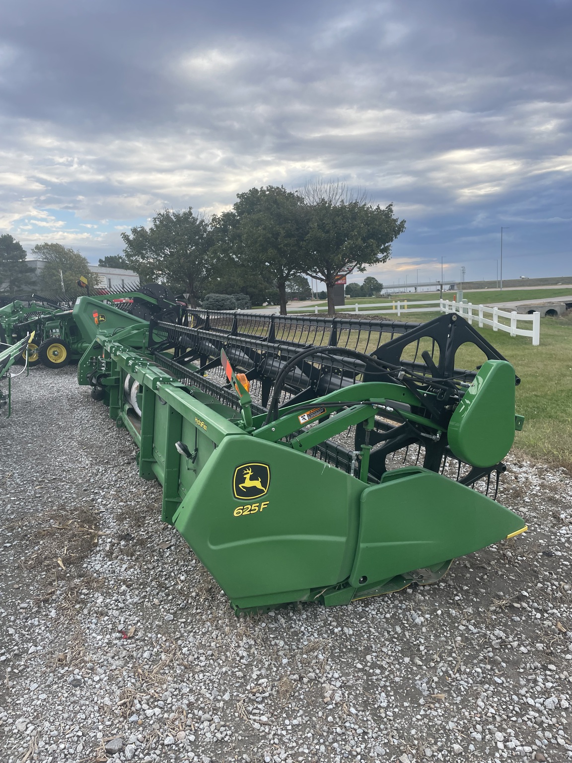 2012 John Deere 625F Image 1