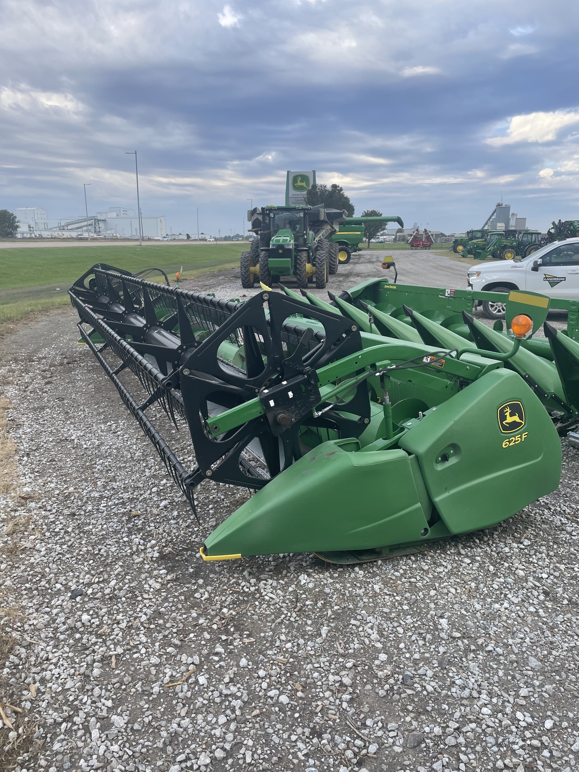 2012 John Deere 625F Image 3