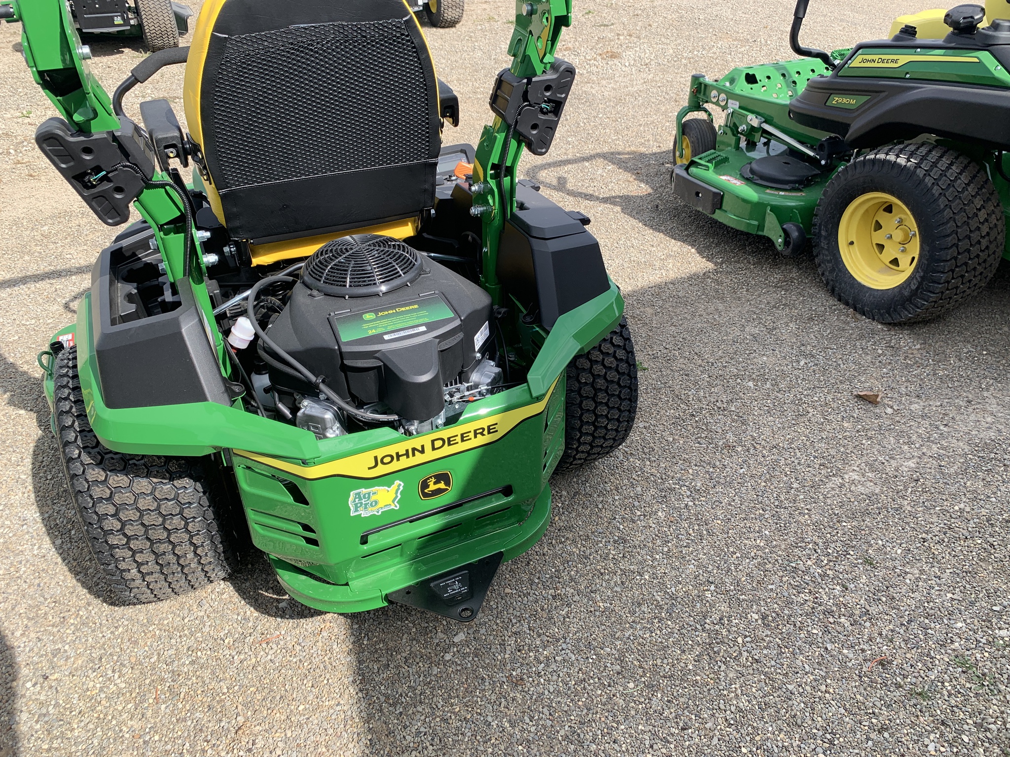 2025 John Deere Z530R Image 2