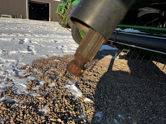 2020 John Deere 560M - Photo18