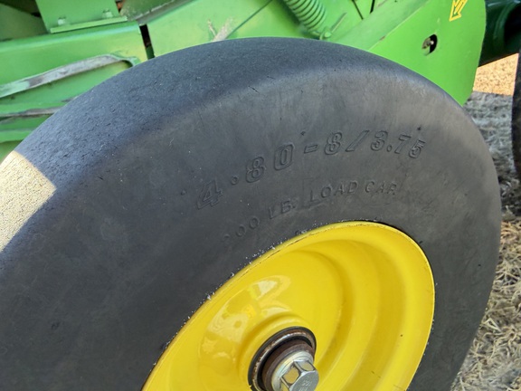 2020 John Deere 560M - Photo9