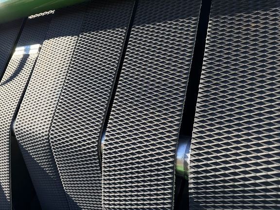 2020 John Deere 560M - Photo15