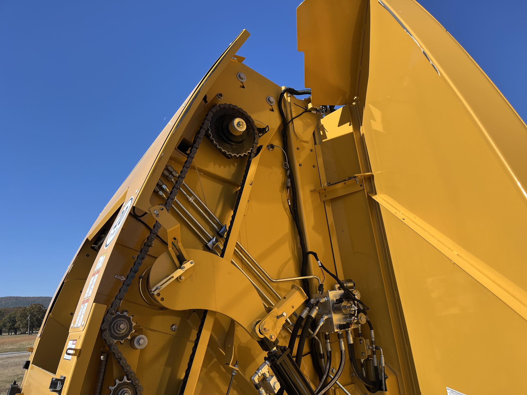 2020 Vermeer 604R Signature Image 5