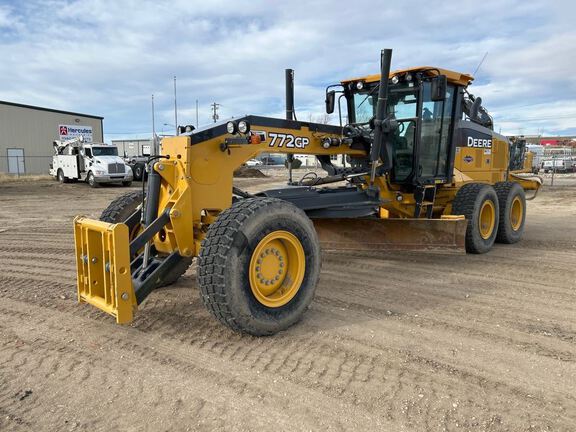 Photo of a 2019 John Deere 772G