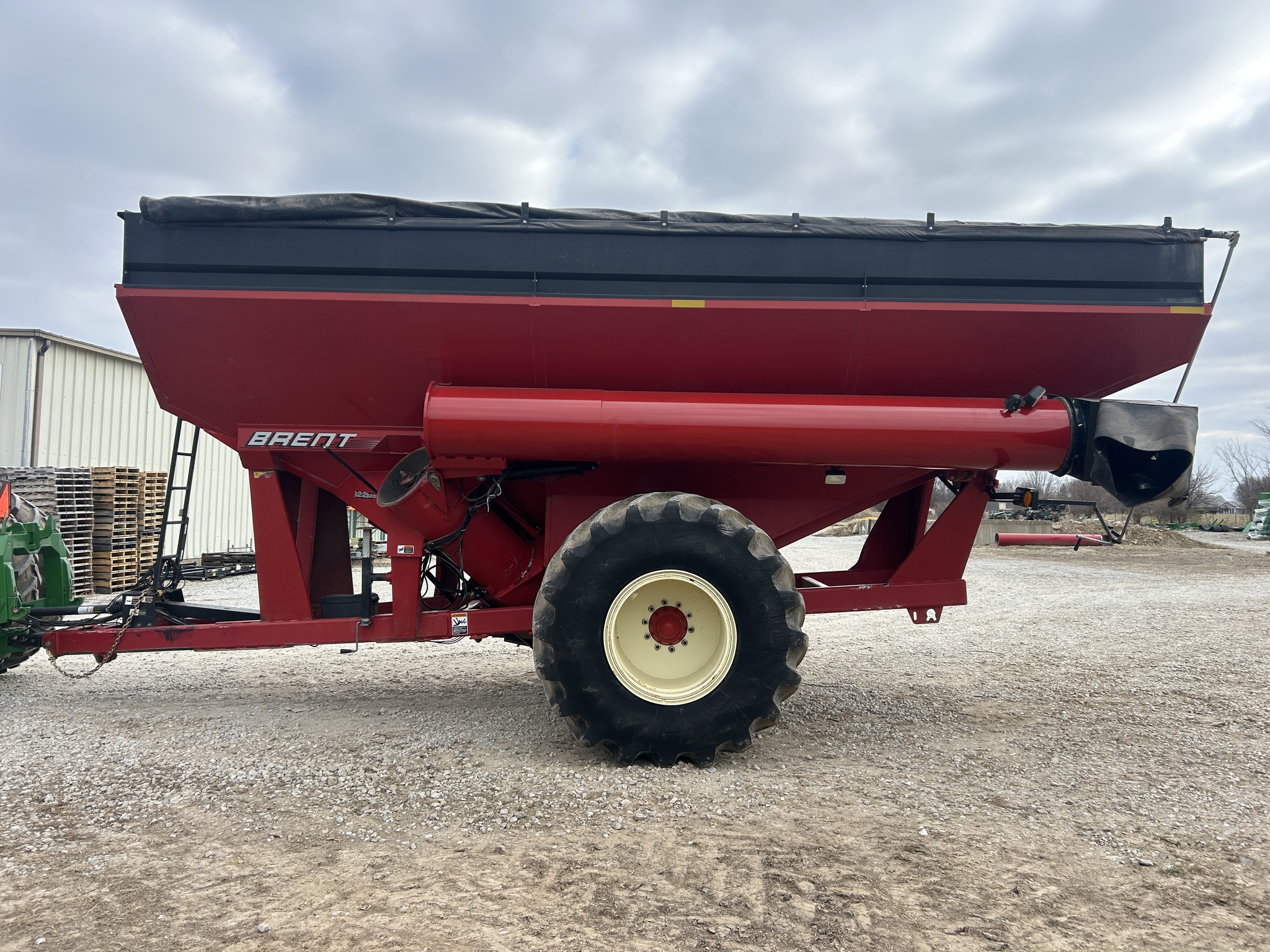  2012 Brent 1282 at Heritage Tractor in Clinton, MO