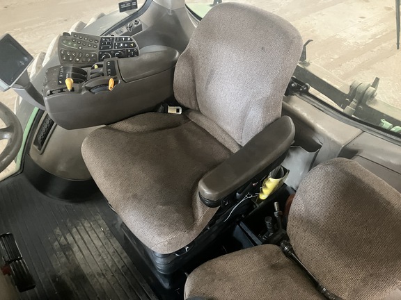 Photo of 2010 John Deere 8270R