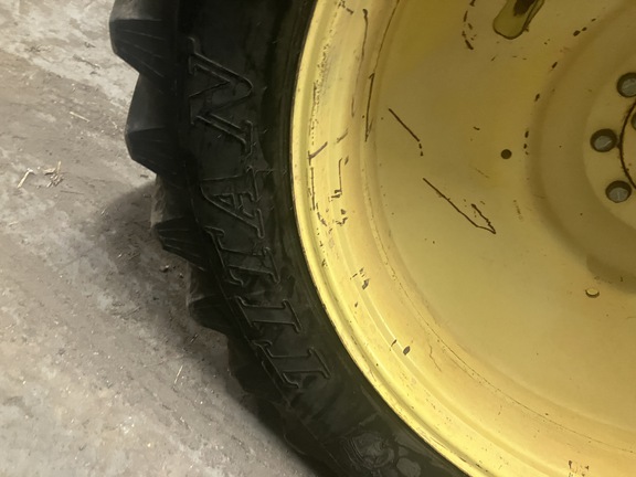 Photo of 2010 John Deere 8270R