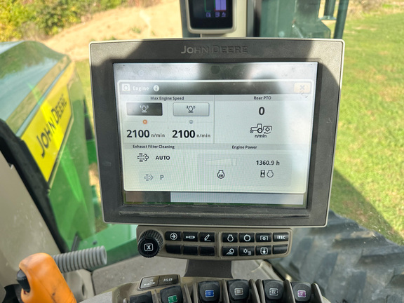 2021 John-Deere 8RT 310