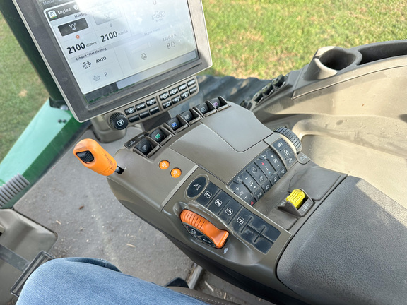 2021 John-Deere 8RT 310