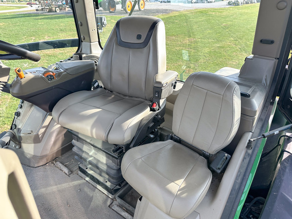 2021 John-Deere 8RT 310