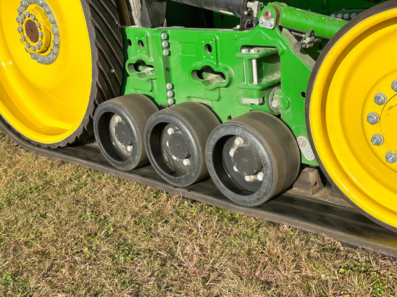 2021 John-Deere 8RT 310