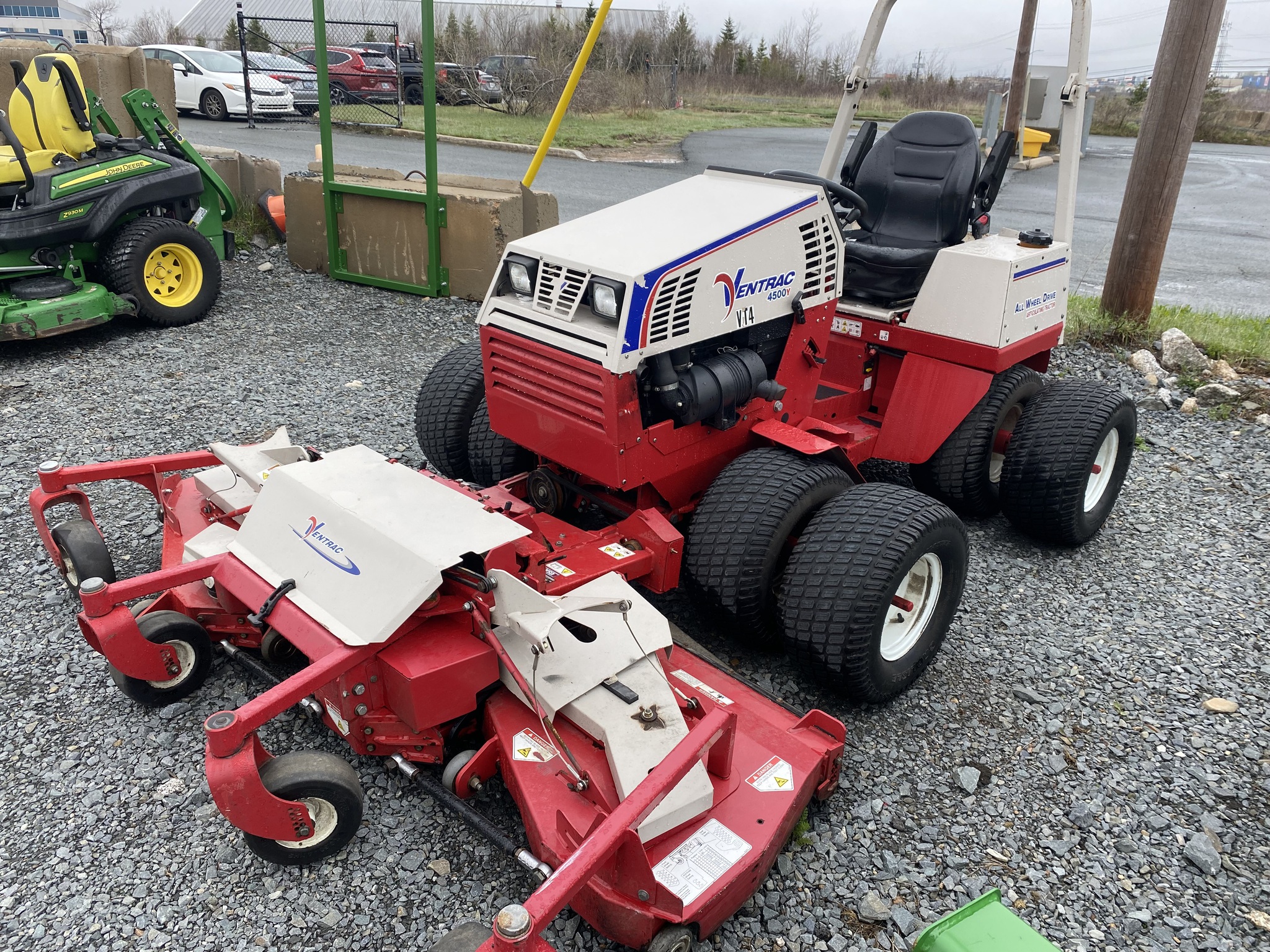 2014 Ventrac 4500Y Image 1