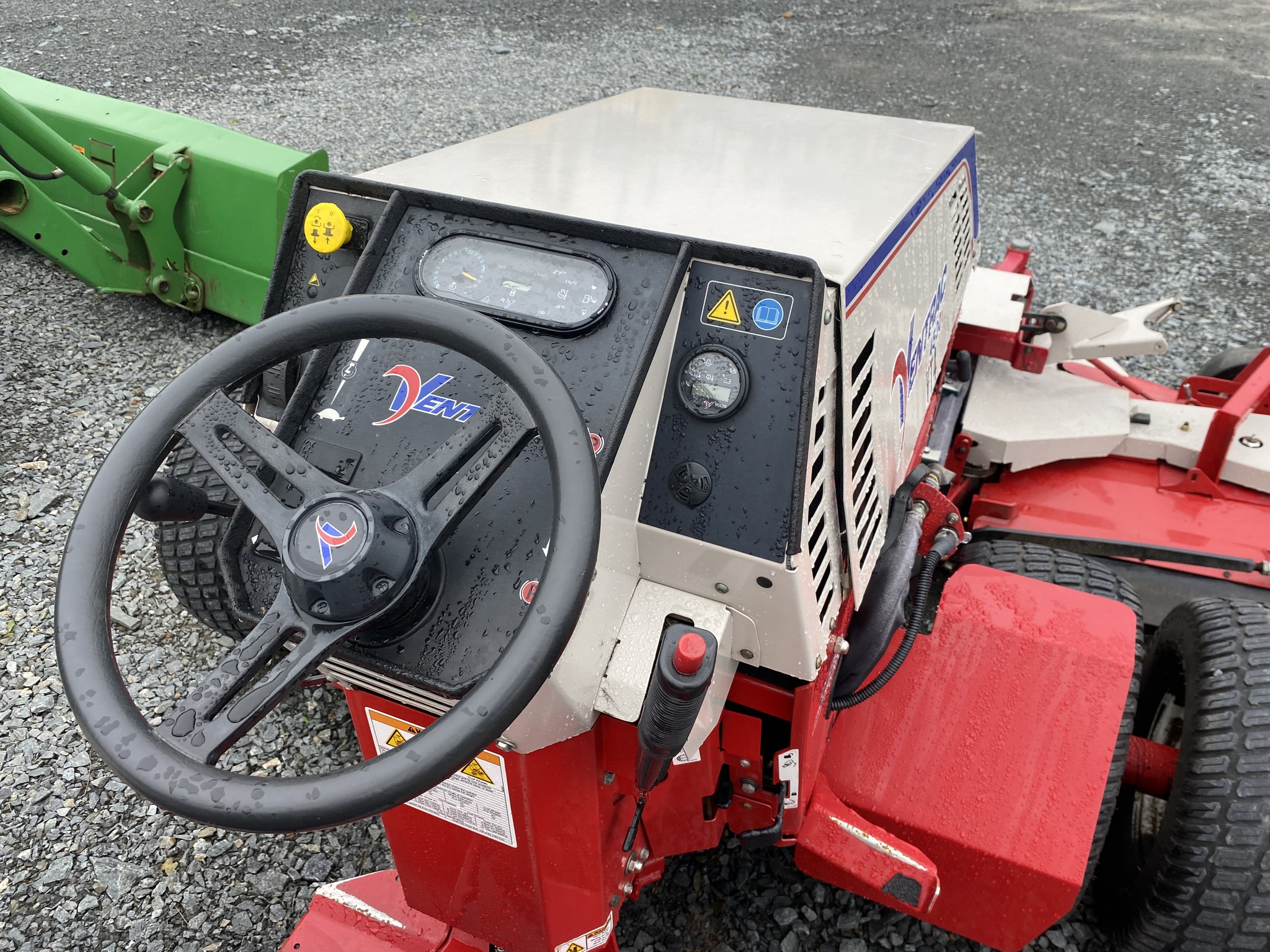 2014 Ventrac 4500Y Image 6
