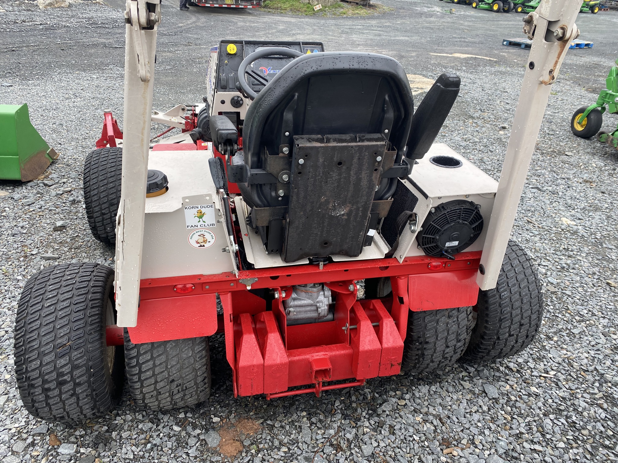 2014 Ventrac 4500Y Image 2
