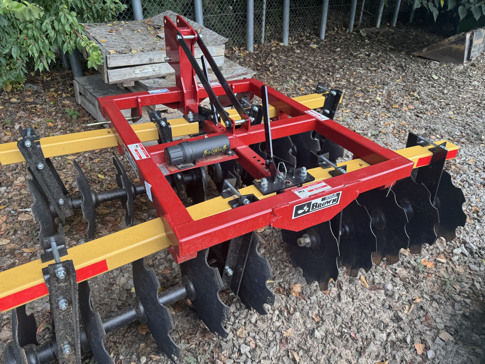 2024 Brown Bdh-750-2020