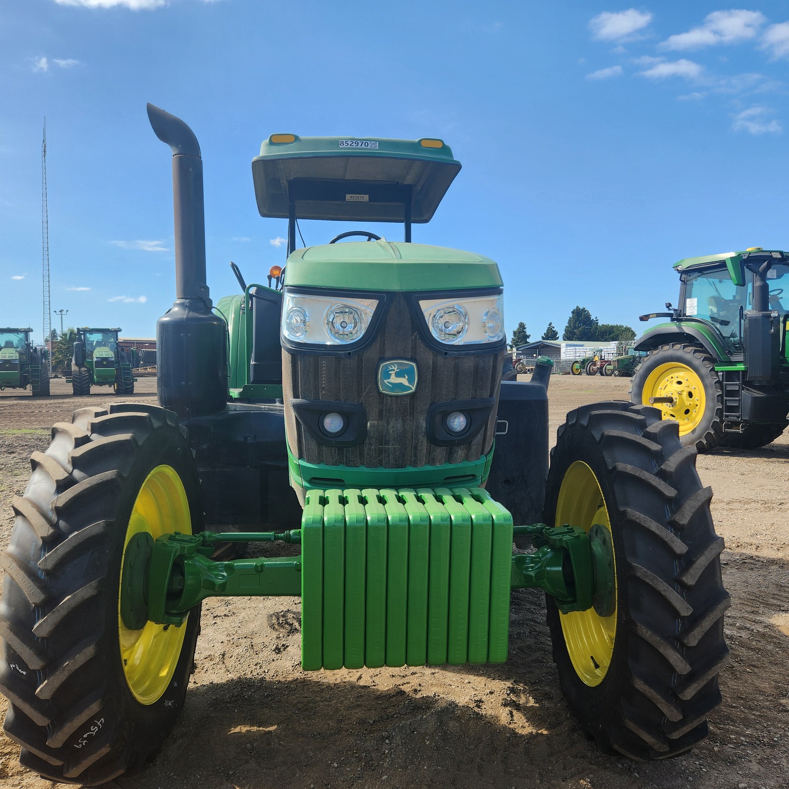 2016 John Deere 6155M Image 8