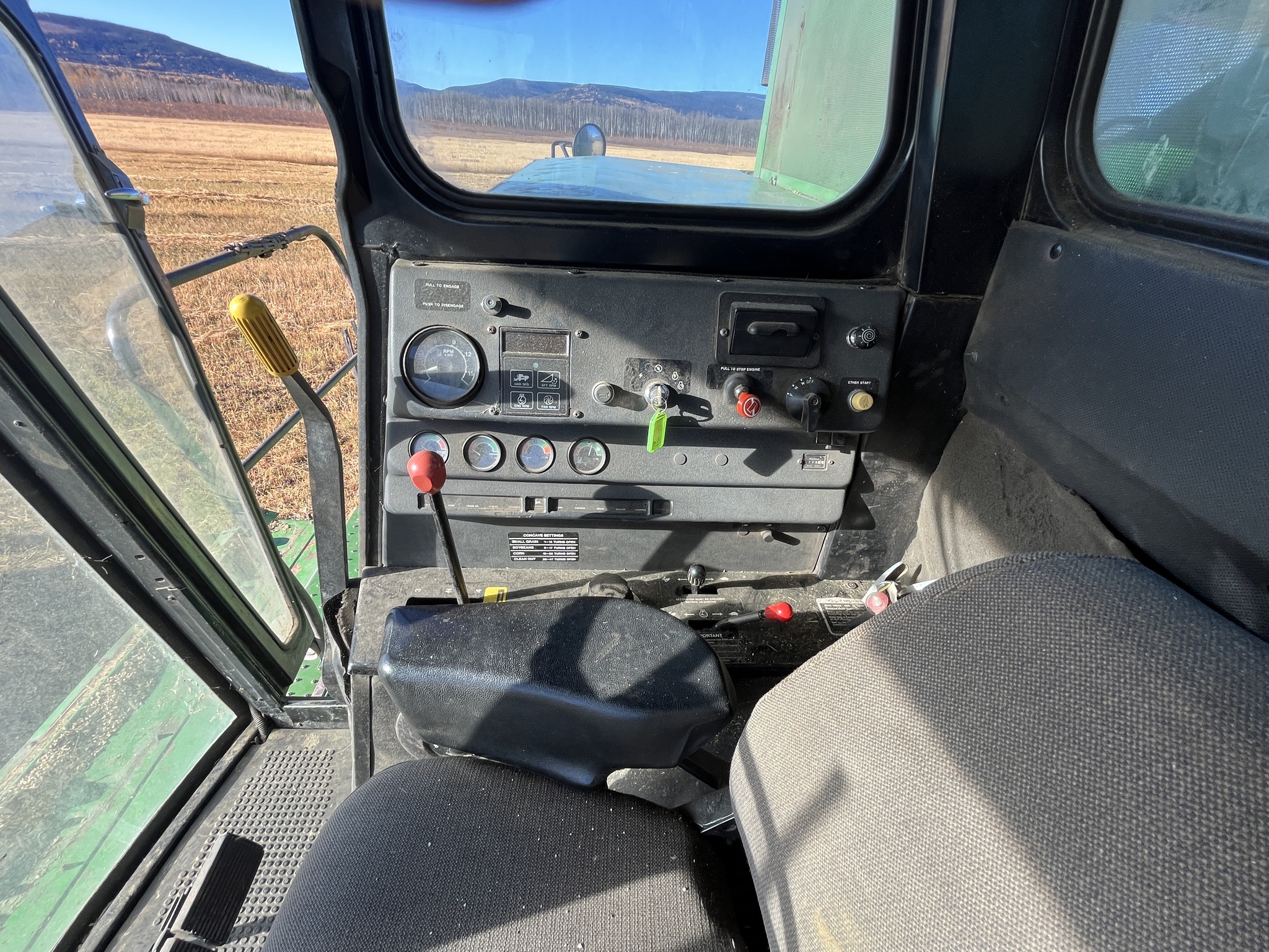 1981 John Deere 8820 Image 14