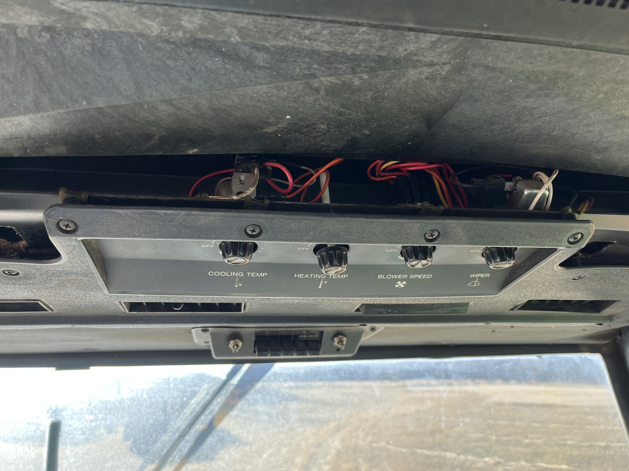 1981 John Deere 8820 Image 18