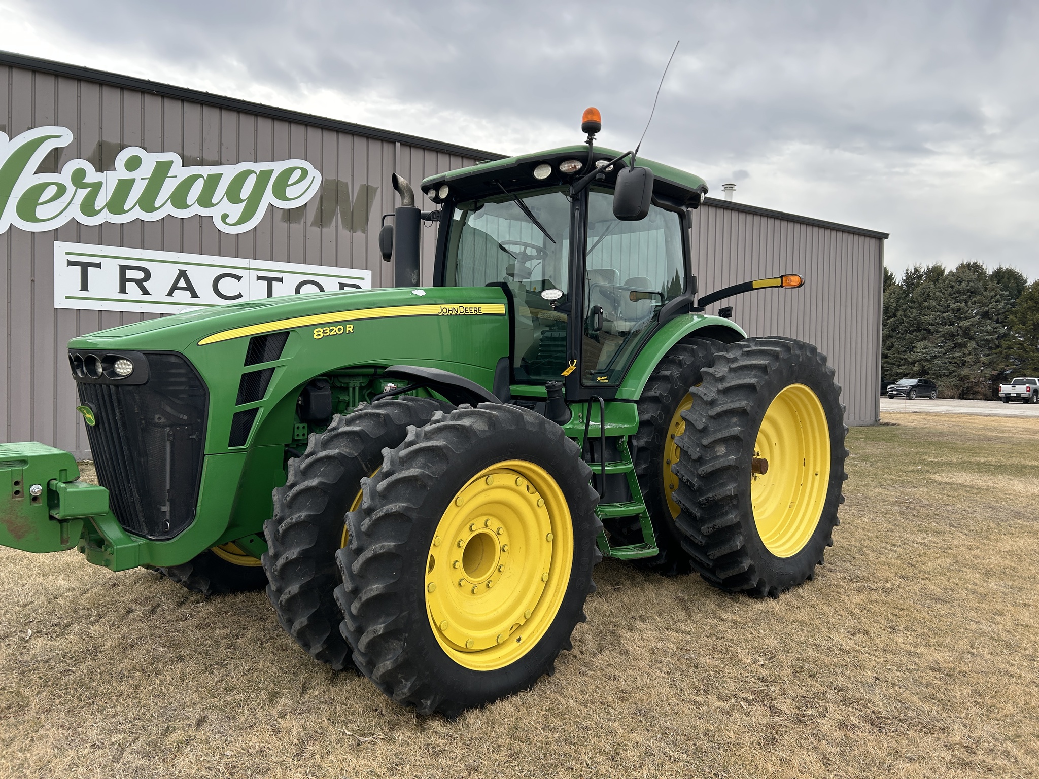  2010 John Deere 8320R at Heritage Tractor in Aledo, IL