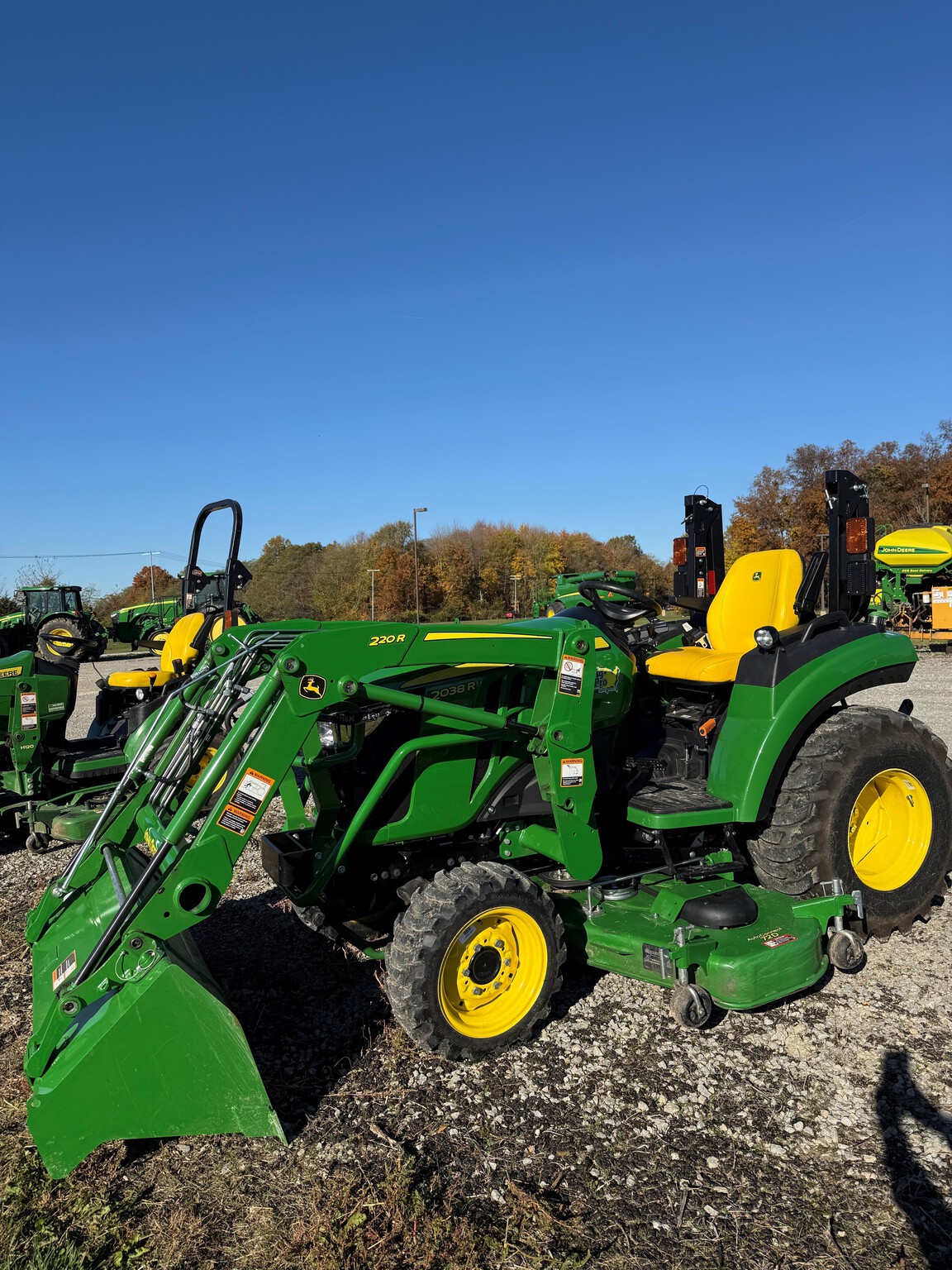 2025 John Deere 2038R Image 3