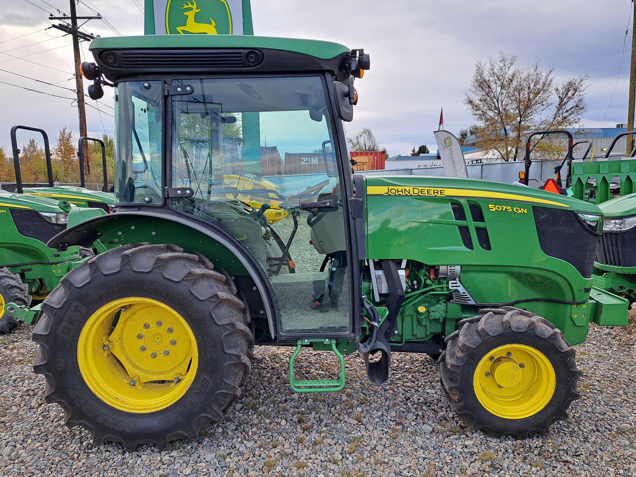 2023 John Deere 5075GN Image 2