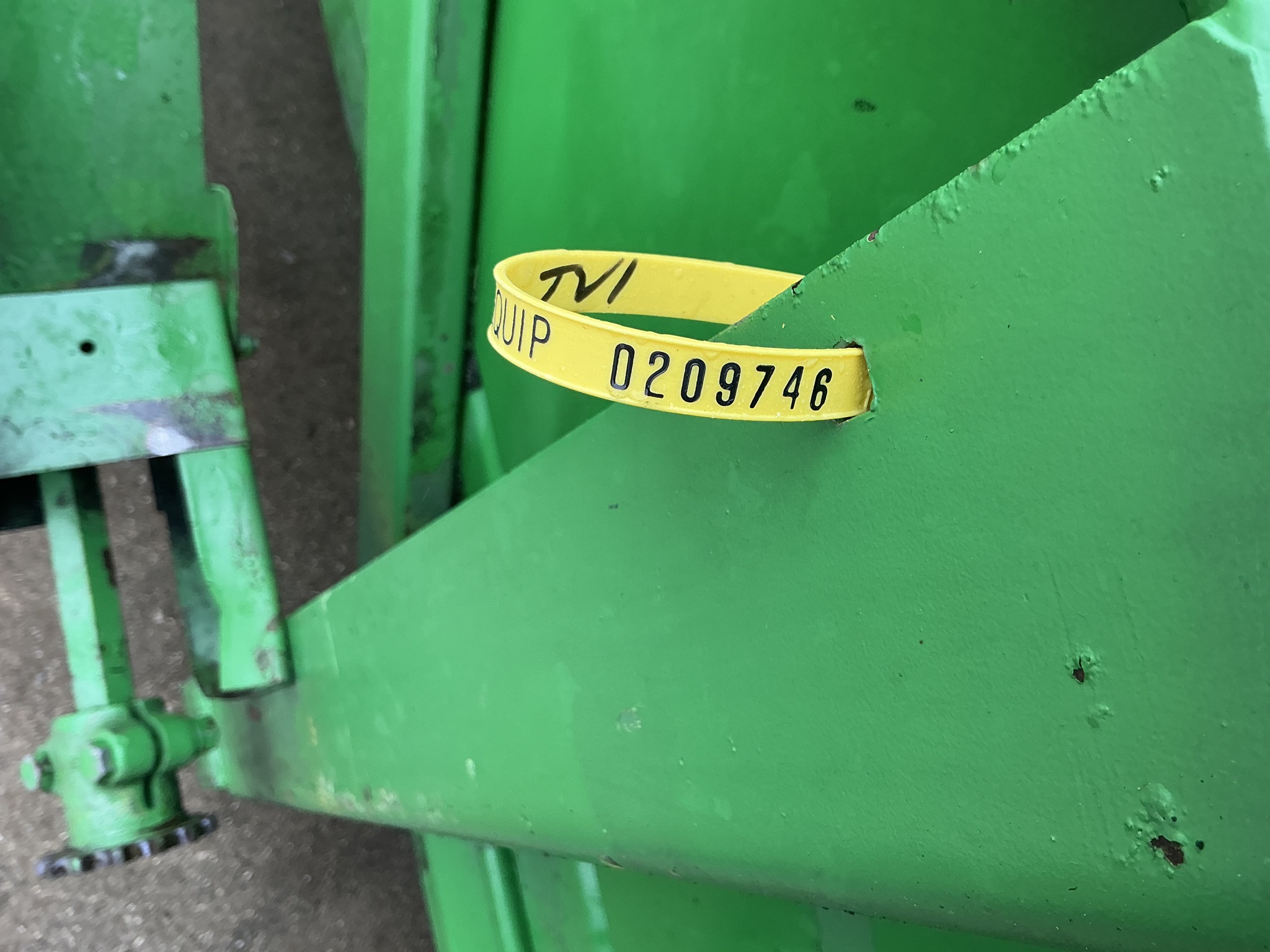 2022 John Deere MX6 Image 2