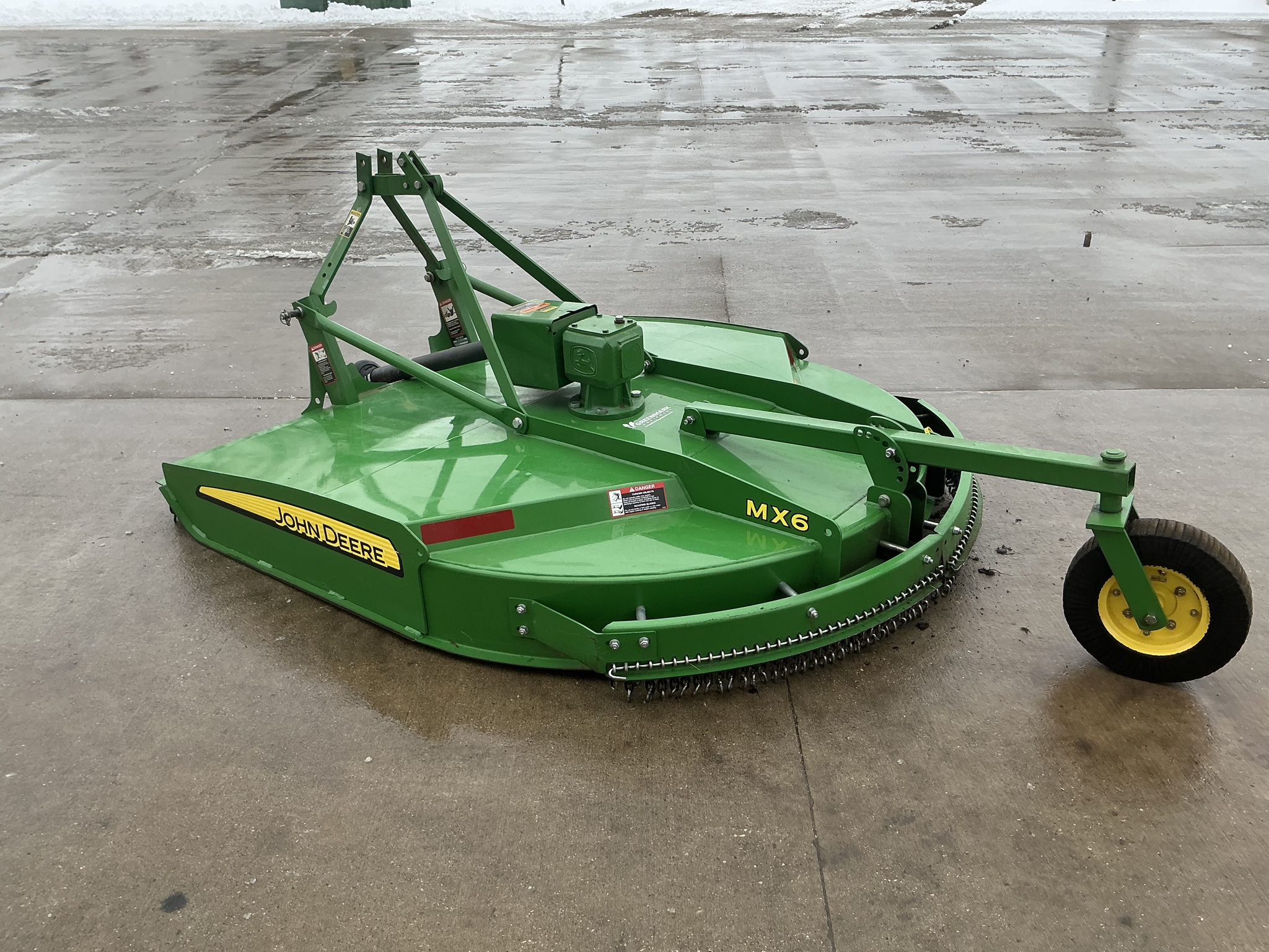 2022 John Deere MX6 Image 4