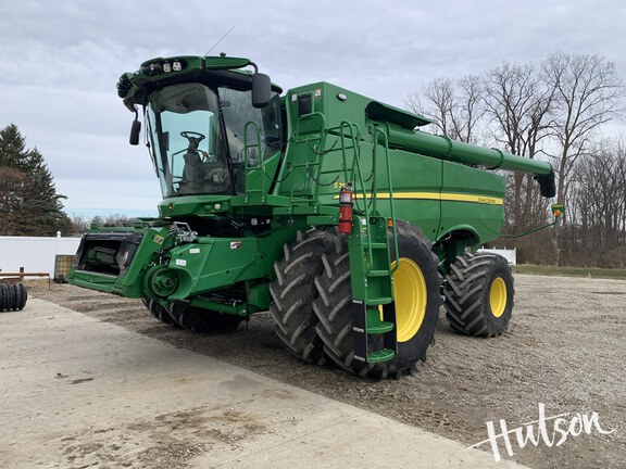 Photo of 2022 John Deere S780