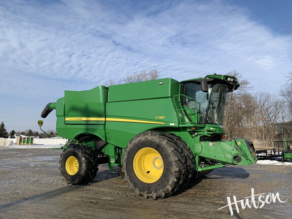 Photo of 2022 John Deere S780