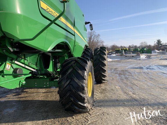 Photo of 2022 John Deere S780
