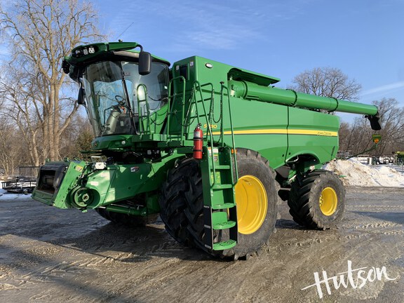 Photo of 2022 John Deere S780
