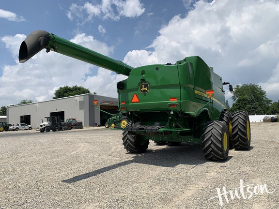 Photo of 2022 John Deere S780