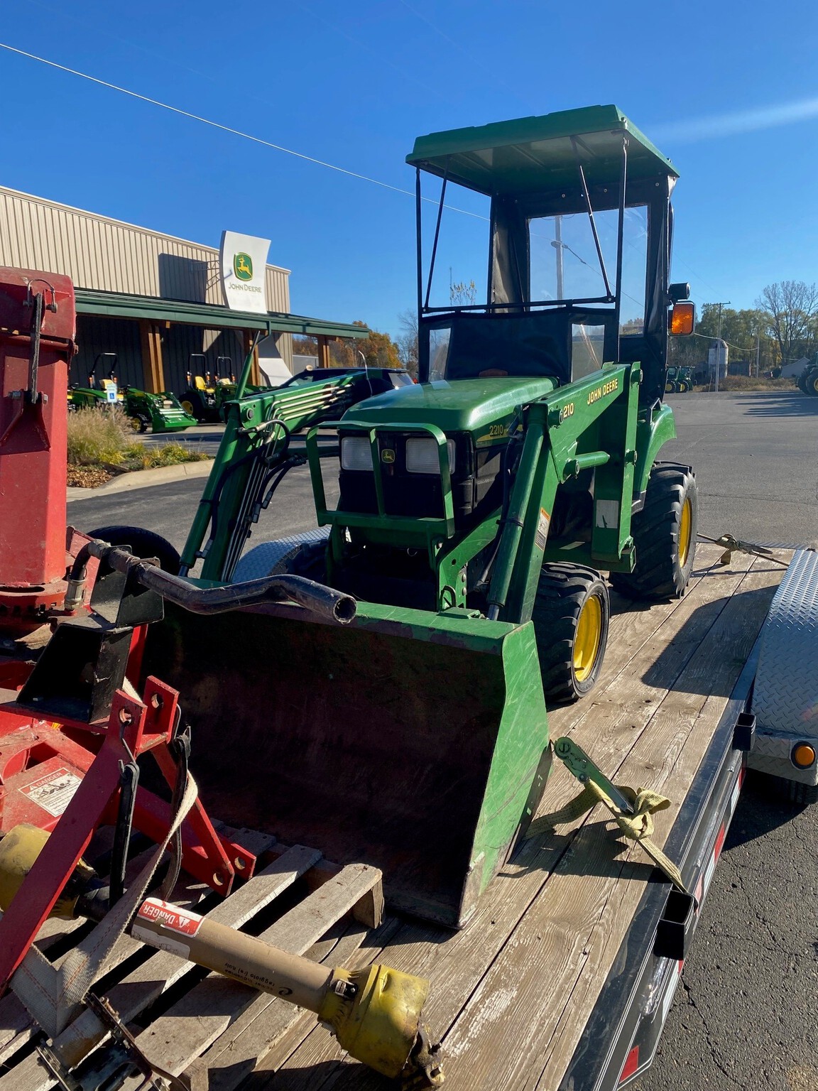 2004 John Deere 2210 Image 3