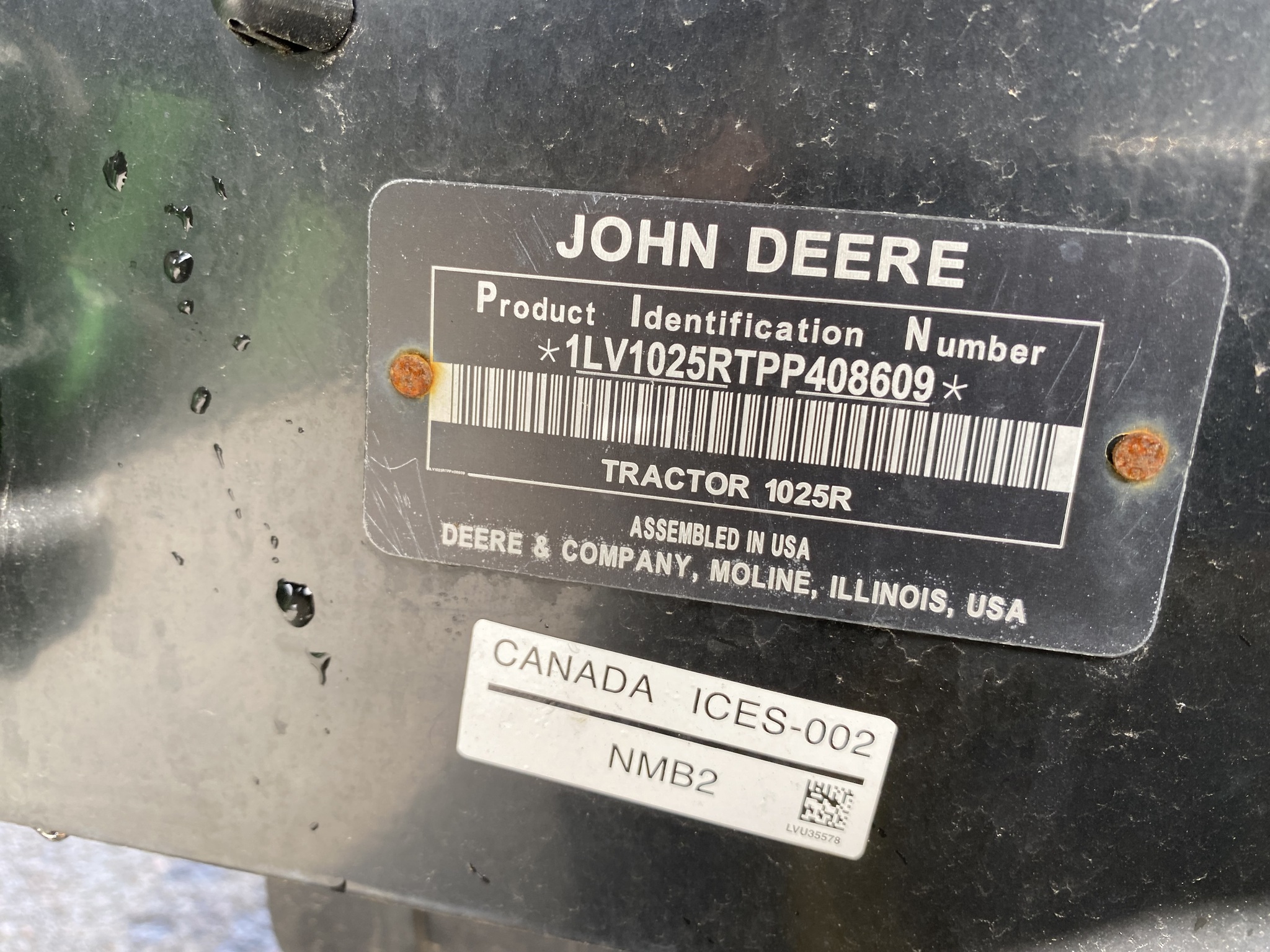 2023 John Deere 1025R Image 17